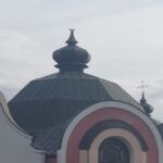 Невідомі пошкодили дах і зрізали хрест із храму УГКЦ у Польщі
