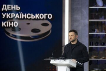 Зеленський відзначив держнагородами представників української кіноіндустрії
