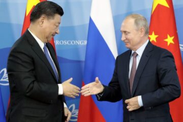 Reuters: РФ переходить із Китаєм на бартерну торгівлю для обходу західних санкцій