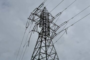 Унаслідок російського авіаудару громада Харківщини залишилася без електропостачання