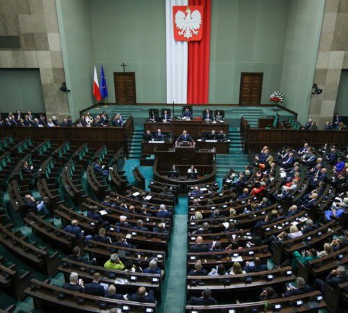 Польський парламент остаточно підтримав закон про допомогу українцям