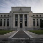 Федеральний резерв США вперше цього року знизив облікову ставку