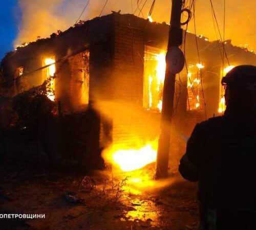 Унаслідок обстрілу РФ Дніпропетровщини пошкоджено приватні будинки і газогін
