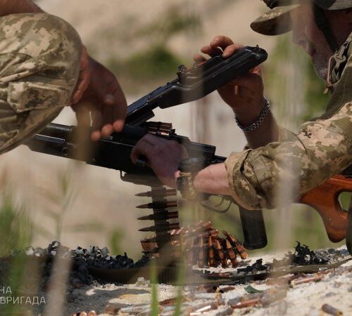У 1 центрі рекрутингу Сухопутних військ ЗСУ розповіли процедуру укладання «контрактів 60+»
