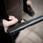 На Кіровоградщині чоловік стріляв у поліцейських під час перевірки документів. Стрілка розшукують