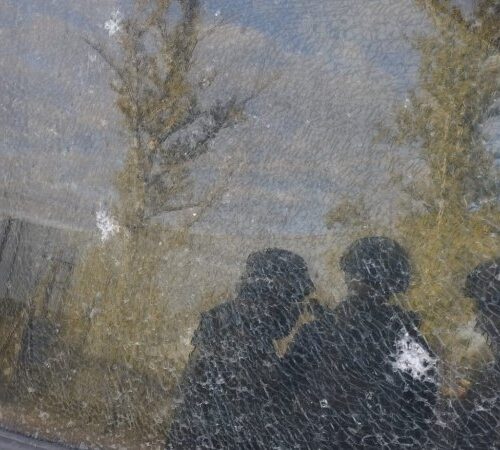 На Харківщині екіпаж поліції потрапив під ворожий обстріл під час евакуації цивільних