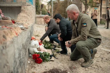 Візит принца Гаррі в Україну: додому повіз борщ і сирники