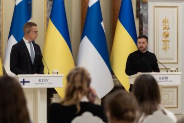 Росіяни могли атакувати Польщу дронами, аби партнери не передавали Україні системи ППО — Президент