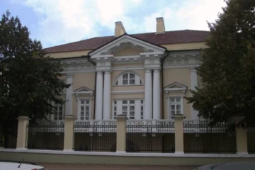 Садибу Стрельбицького досі не внесли до реєстру пам’яток. Вона руйнується – активісти