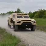 З ралі-рейдів — до війська: бельгійські військовики тестують бронеавтомобіль-дронобійку, що розганяється до 200 км