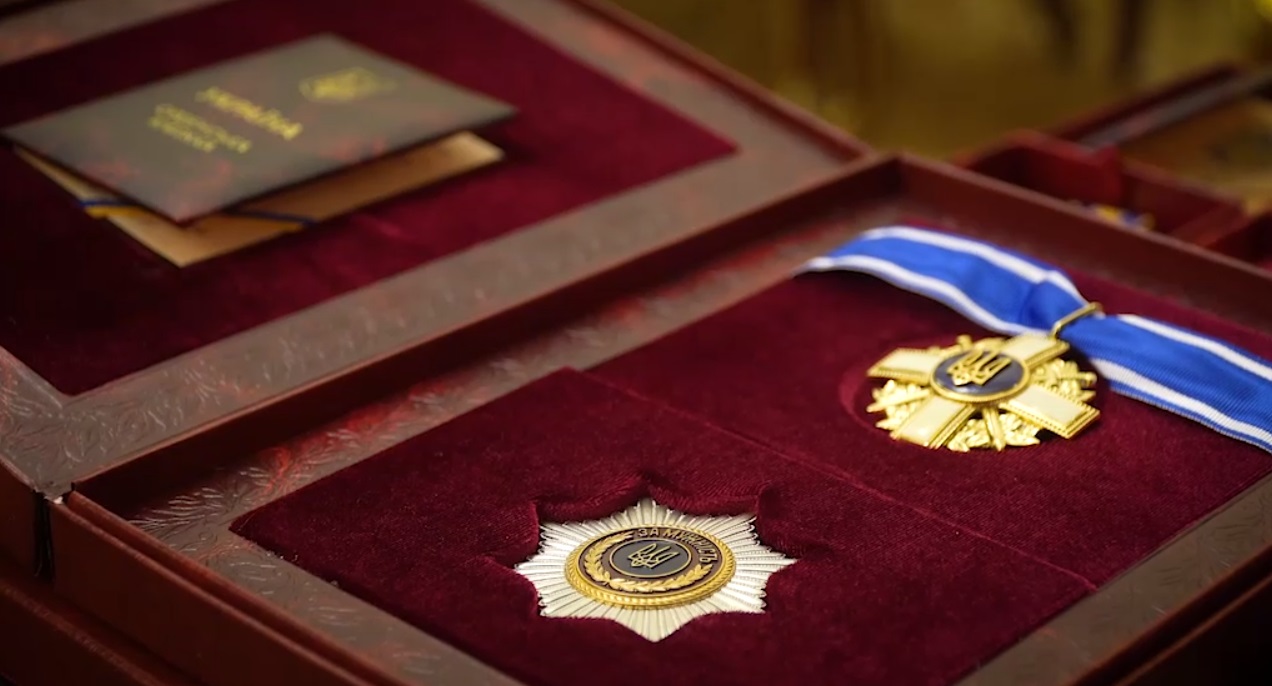 Президент відзначив воєнних розвідників державними нагородами