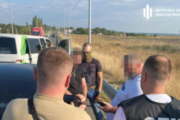 На Миколаївщині затримали правоохоронця, який допомагав ухилятися від служби