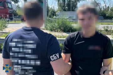 Правоохоронці затримали 5 агентів рф, які на замовлення ворога займалися підпалами і диверсіями в Україні