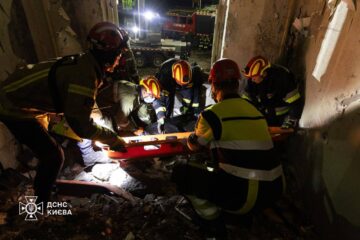Число загиблих унаслідок удару по Святошинському району Києва збільшилось до трьох