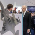 Денис Шмигаль зустрівся на виставці озброєнь DSEI з представниками провідних оборонних компаній