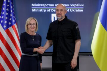 Україна та США обговорили запуск нових спільних оборонних підприємств