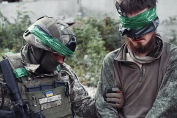 «Слава росії» закінчилась у бліндажі: як 22-річний окупант сам прийшов у полон