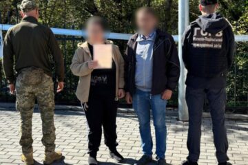 «Весільна схема для ухилянтів» — жінка з інвалідністю намагалася вивезти за кордон вже другого «чоловіка»