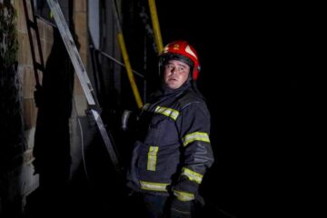 На Полтавщині ворожий БПЛА вдарив по багатоповерхівці