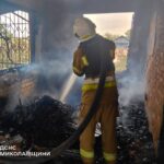 Миколаївщина під ударами FPV-дронів: пошкоджені будинки, виникли пожежі