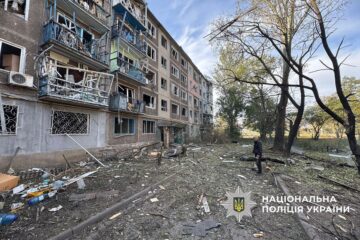 Масовані удари по Донеччині: пошкоджено теплотяг, є загиблий та поранені