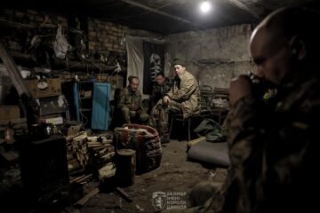 «Постійно ходиш, озираєшся, ховаєшся від дронів» — ворог перетворює Костянтинівку на місто-примару