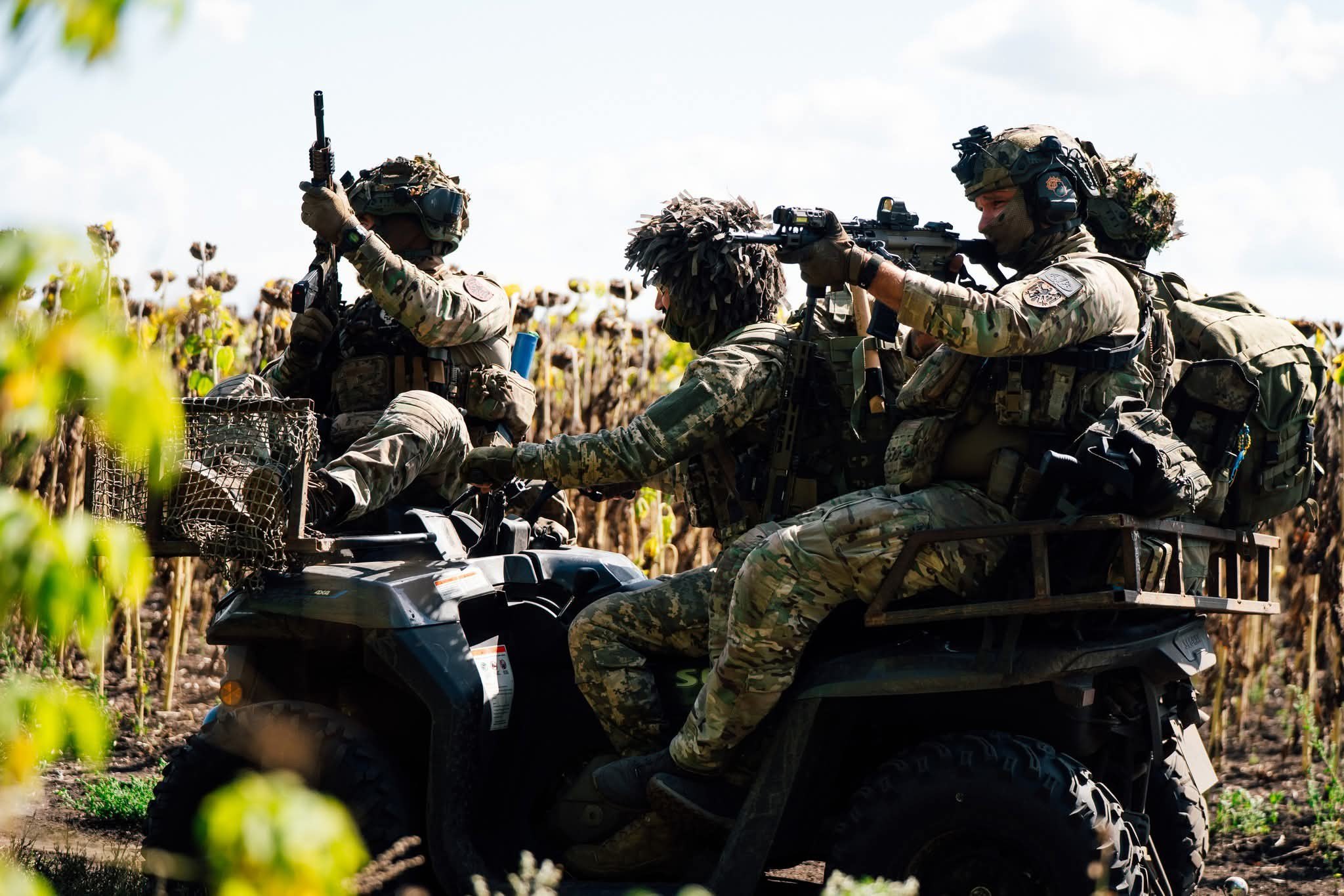 українські військові