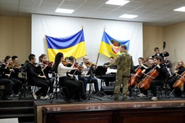 У Харківському військовому шпиталі відбулися перші сесії проєкту «Вібрації відновлення»