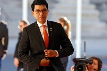 Президента Мадагаскару евакуювали з країни на тлі протестів, – ЗМІ