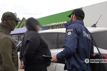 На Одещині затримали начальника ТЦК під час отримання $2 тисяч хабаря