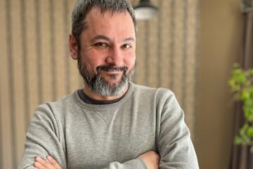 Ексдиректору “Молодого театру” в Києві Білоусу повідомлено про підозру в сексуальному насильстві щодо студенток (оновлено)