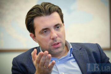 Правоохоронці провели обшуки у колишнього керівника “Укренерго” Кудрицького (доповнено)