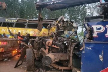 В Уганді унаслідок ДТП за участі автобусів, вантажівки і легковика загинуло 46 людей