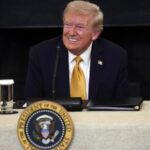 «Подивимось за шість місяців»: Трамп відреагував на слова Путіна, що нові санкції не вплинуть на економіку РФ