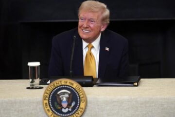 «Подивимось за шість місяців»: Трамп відреагував на слова Путіна, що нові санкції не вплинуть на економіку РФ