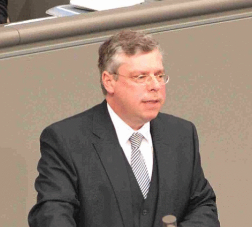 Politico: у Німеччині та Польщі зростає невдоволення через різкий наплив молодих українських чоловіків віком 18-22 роки