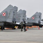 Польща підняла винищувачі через російський обстріл України