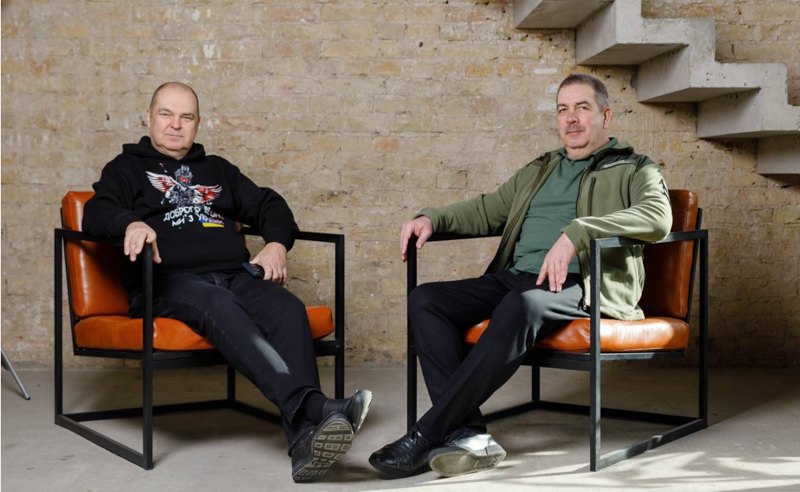 Георгій Тупчій та Євгеній Лихожон, праворуч