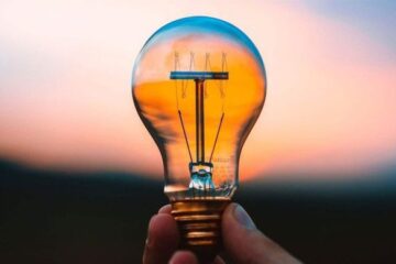 Відключення світла поновили для всіх регіонів України