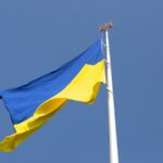 У Києві через сильний вітер приспустили головний прапор України до 1 листопада