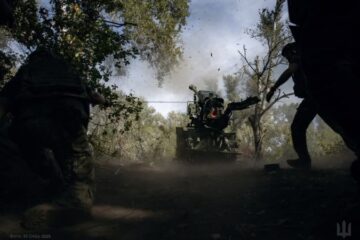 Від початку доби відбулося 94 боєзіткнення, наразі тривають 18 боїв