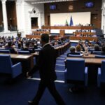 Болгарія тимчасово зупинила експорт нафтопродуктів до країн ЄС через санкції проти «Лукойлу»