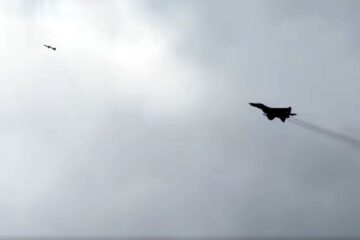 Повітряні Сили ЗСУ показали удар протирадіолокаційними ракетами по ворожих засобах ППО