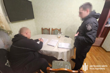 Посадовець відмив понад 101 млн гривень на закупівлі деревини для потреб ЗСУ