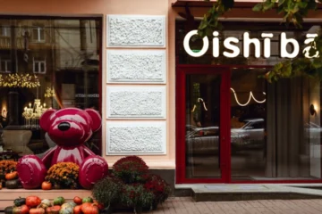 Кафе Oishi Ba з меню від мішленівського шефа відкрили на Великій Васильківській 