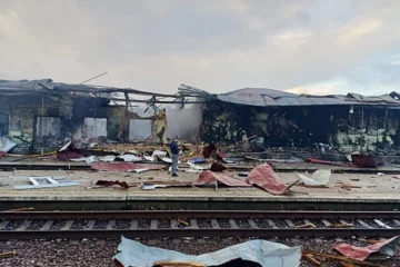 Росіяни влучили в пасажирське депо Укрзалізниці в Сумах