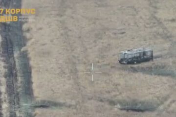 Окупанти на бронетехніці та мотоциклах пішли в атаку в районі Мирнограда