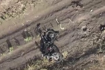 Дистанційне мінування від ССО: двоє окупантів підірвалися на мотоциклі