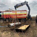 На Харківщині в полі знайшли тубус із нерозірваними авіаційними ракетами