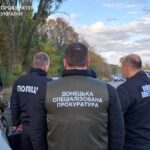 Вимагав хабар за переведення та нарахування виплат: про підозру повідомили офіцеру